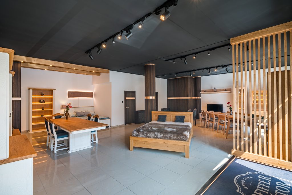 BT_20240831_showroom_318-HDR